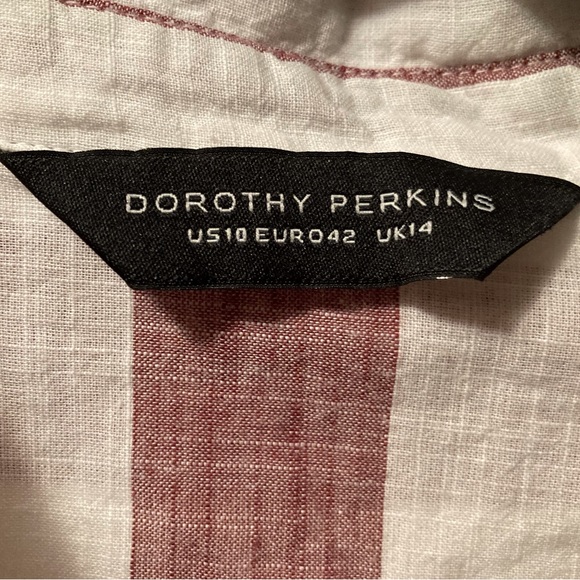 Dorothy Perkins collared button up shirt - Picture 3 of 6